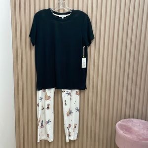 P.J. Salvage set made for the dogs lovers.